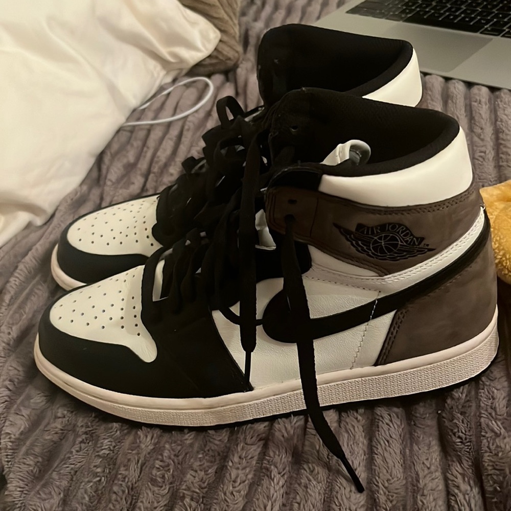 mocha jordan 1s woman's size 9